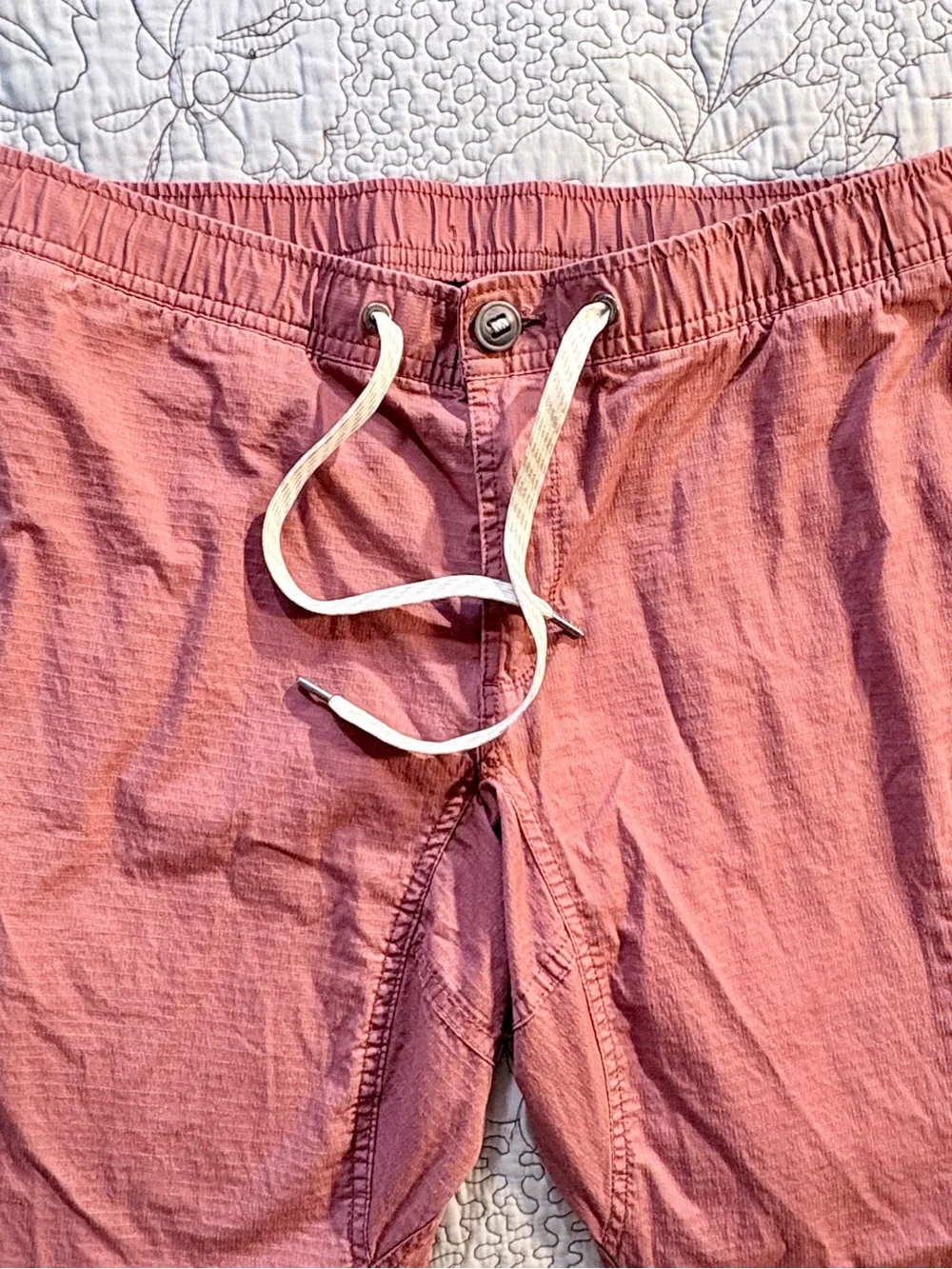 Vuori Ripstop Crop Pants Earthy Red Raw Hem Drawstring Lightweight Sz L🧡 - Picture 4 of 8